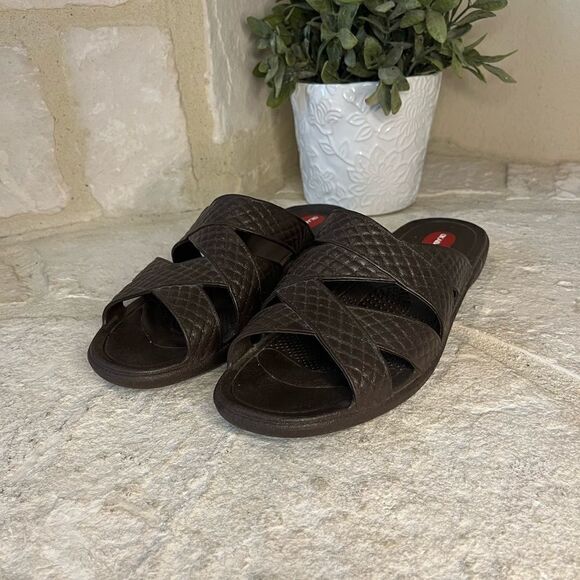Okabashi brown cross strap sandals M/L - Picture 3 of 9